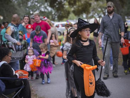 Trick-or-Treat Safety Tips